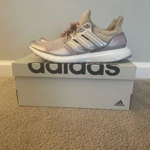 ADIDAS WOMENS ULTRA BOOST